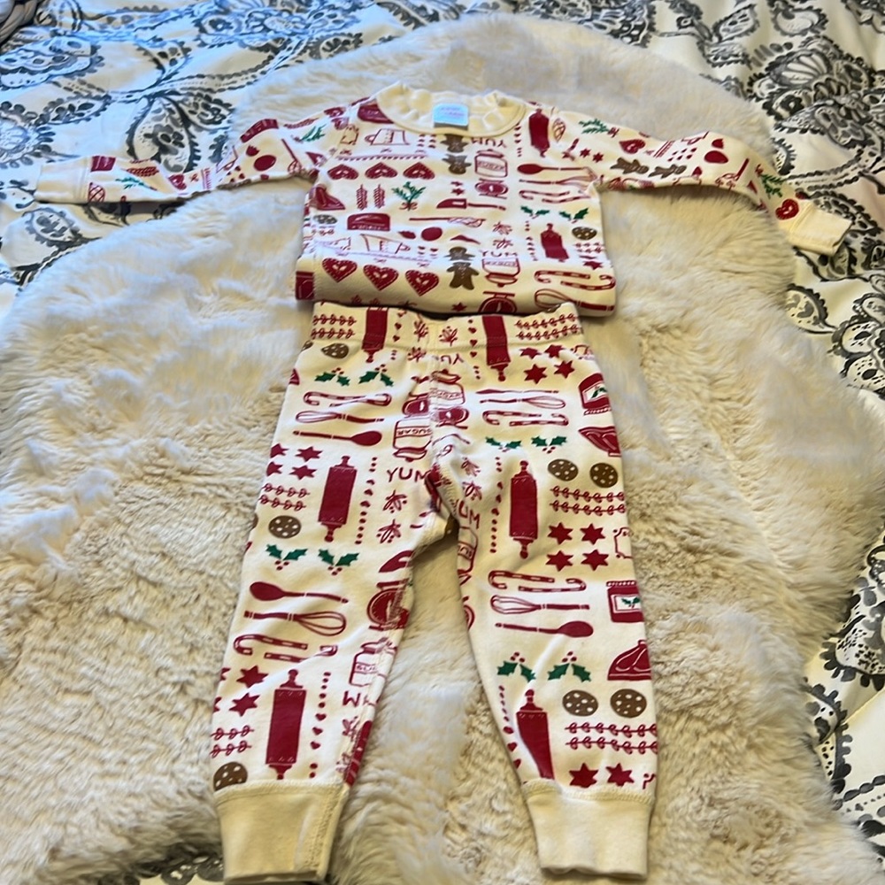 Hanna Anderson Christmas pajamas 2T